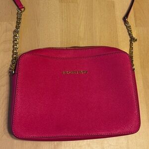 Hot pink Michael kors crossbody purse